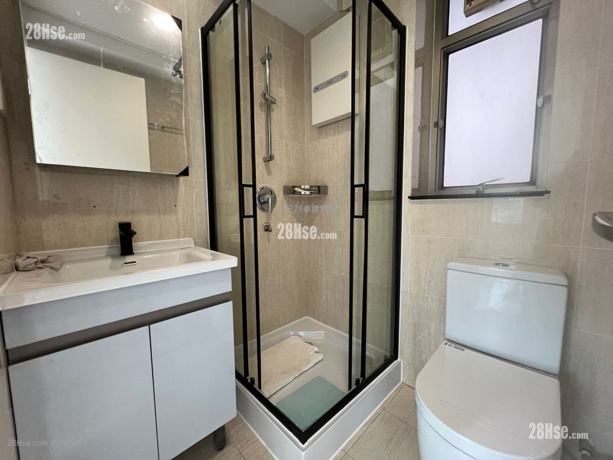 Sorrento Sell 2 Bedrooms , 2 Bathrooms 633 ft²
