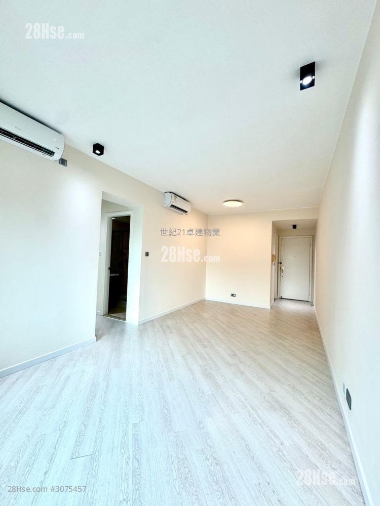 Sorrento Sell 2 Bedrooms , 2 Bathrooms 633 ft²