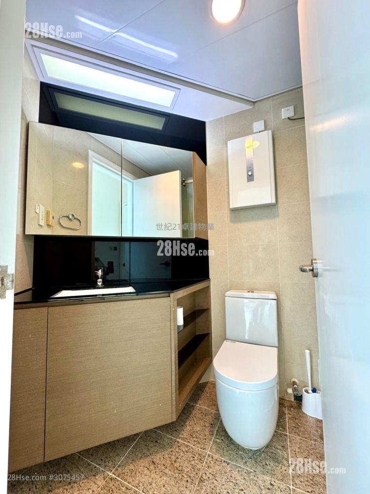 Sorrento Sell 2 Bedrooms , 2 Bathrooms 633 ft²