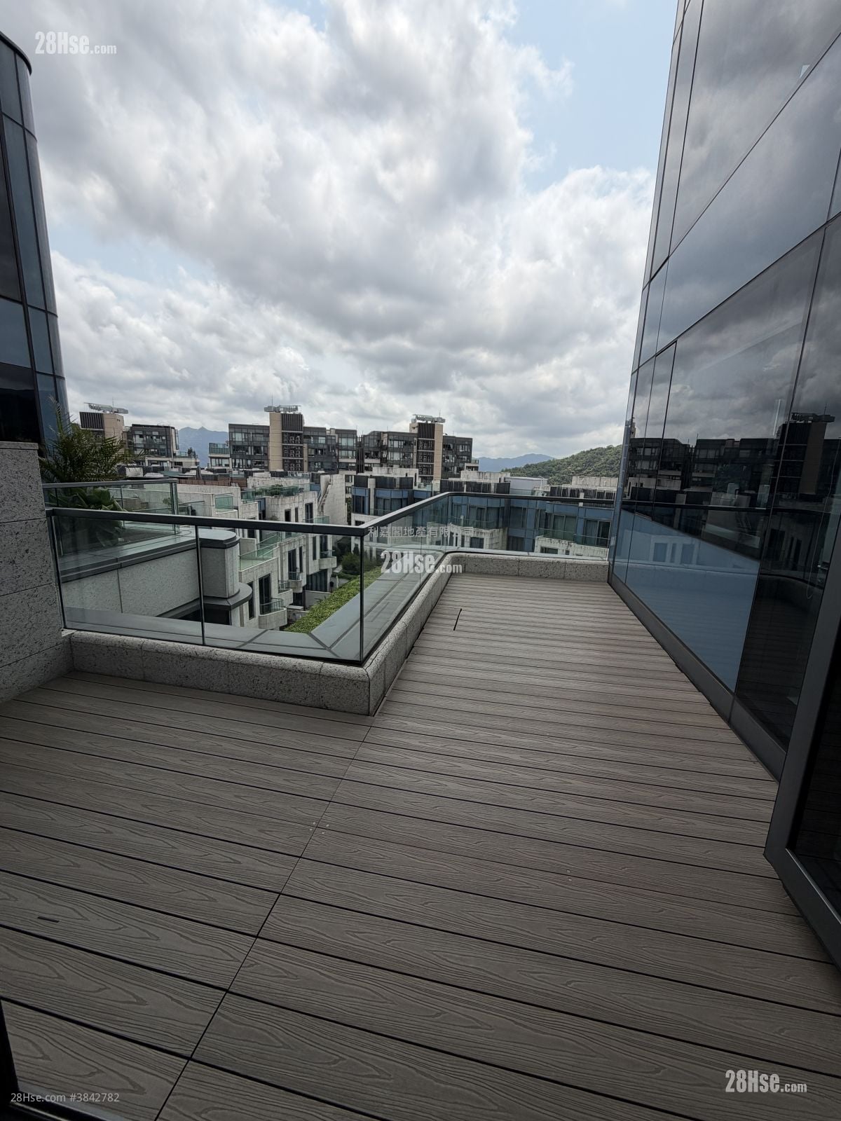 La Vetta Sell 4 Bedrooms 2,172 ft²