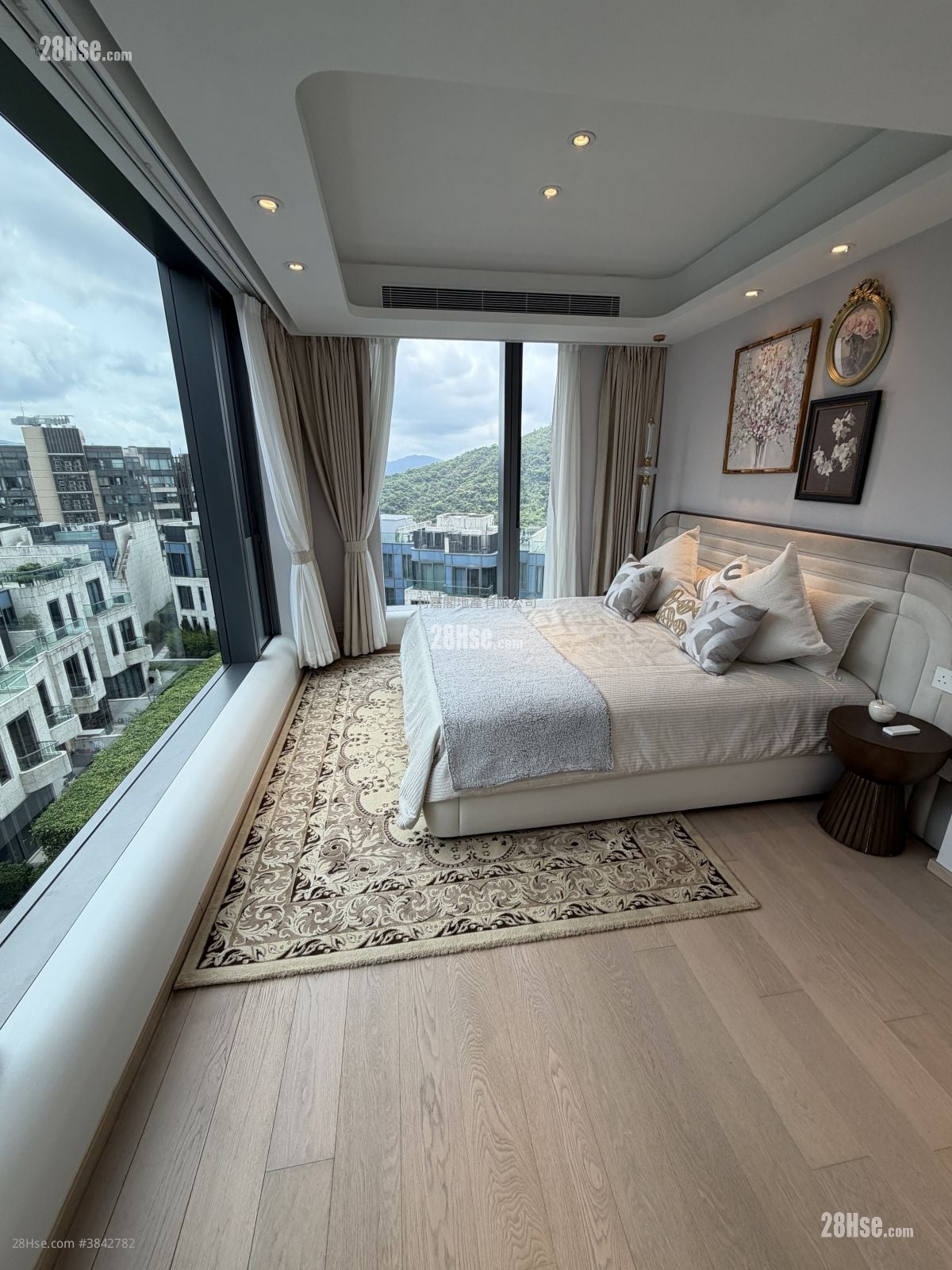 La Vetta Sell 4 Bedrooms 2,172 ft²
