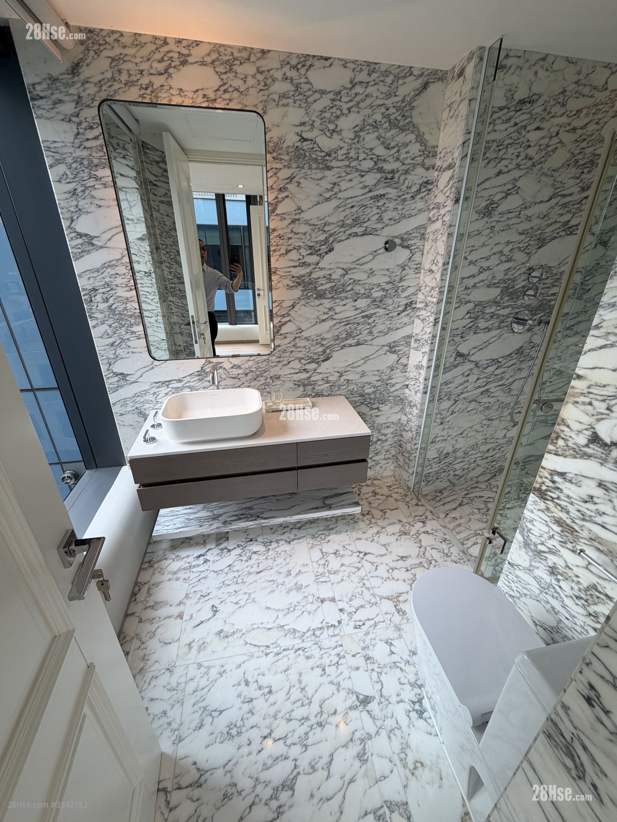 La Vetta Sell 4 Bedrooms 2,172 ft²