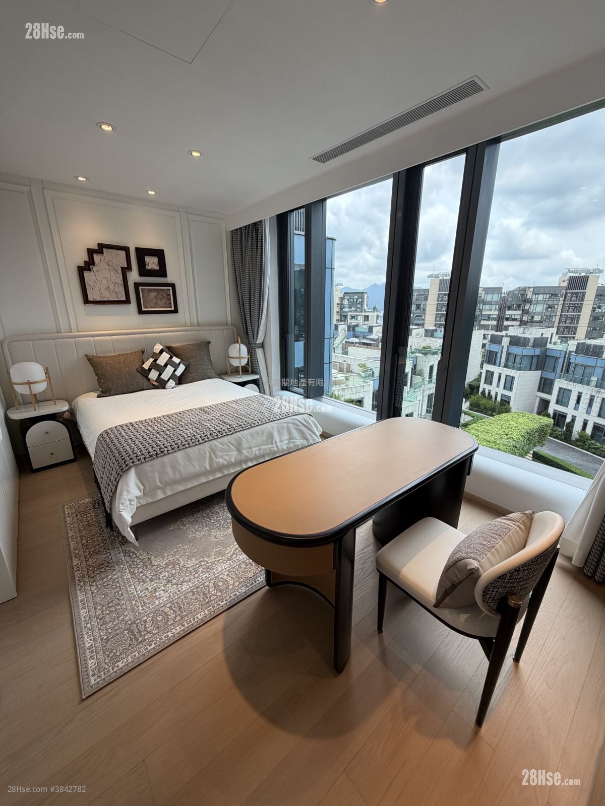 La Vetta Sell 4 Bedrooms 2,172 ft²