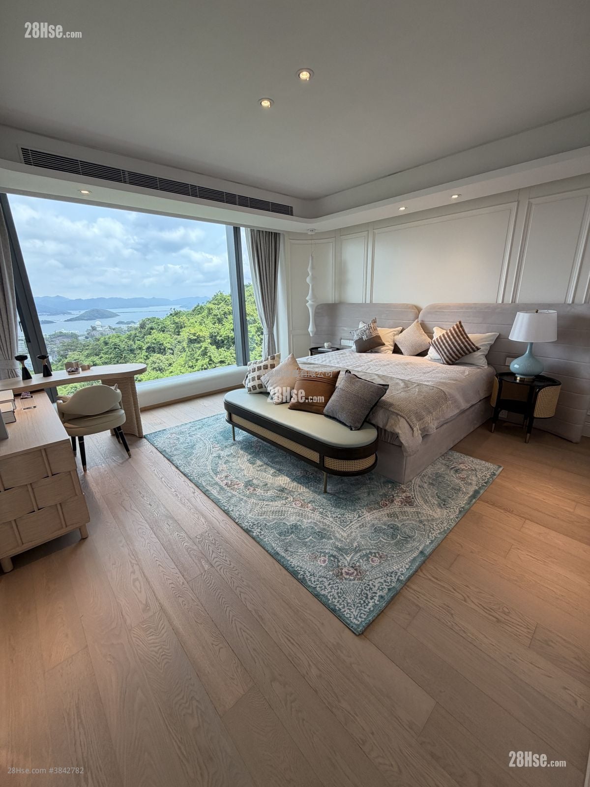 La Vetta Sell 4 Bedrooms 2,172 ft²