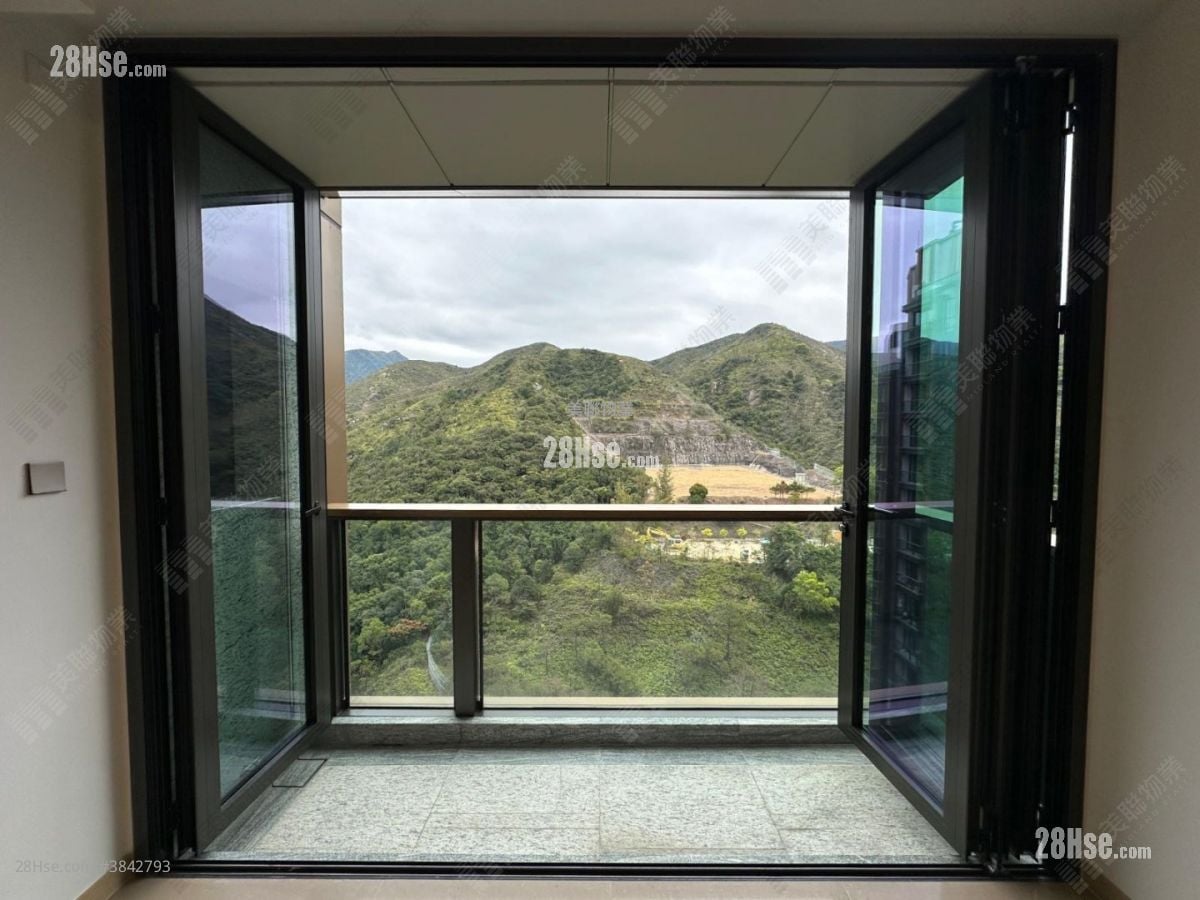 St. Michel Rental 3 Bedrooms , 2 Bathrooms 1,042 ft²