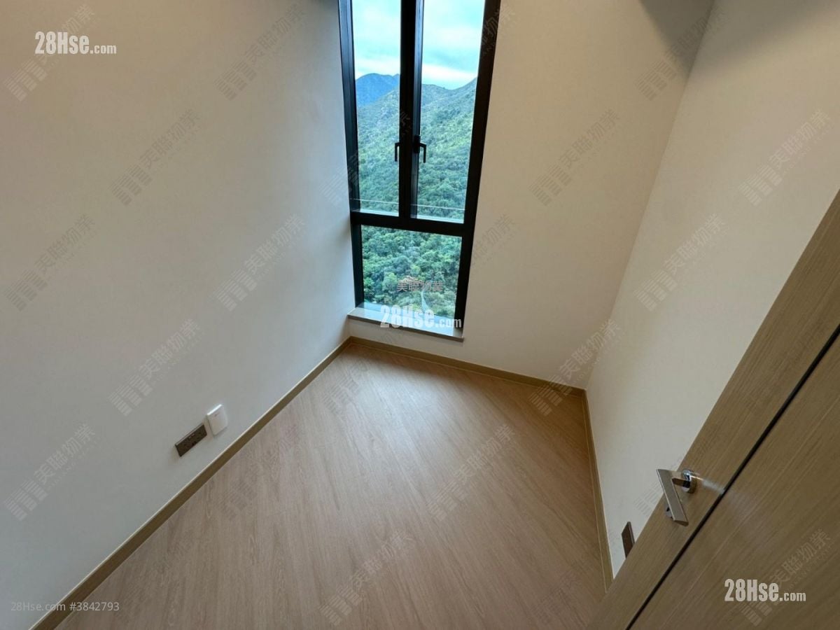 St. Michel Rental 3 Bedrooms , 2 Bathrooms 1,042 ft²