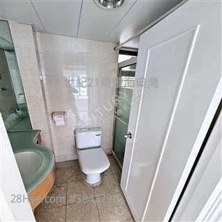 Ocean View Rental 3 Bedrooms , 2 Bathrooms 783 ft²