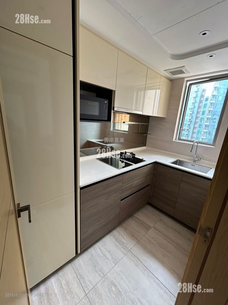 Grand Central Rental 583 ft²