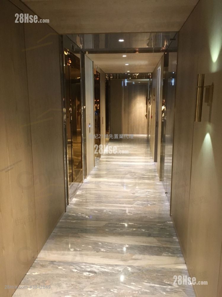 Homantin Hillside Sell 1 Bedroom , 1 Bathroom 369 ft²