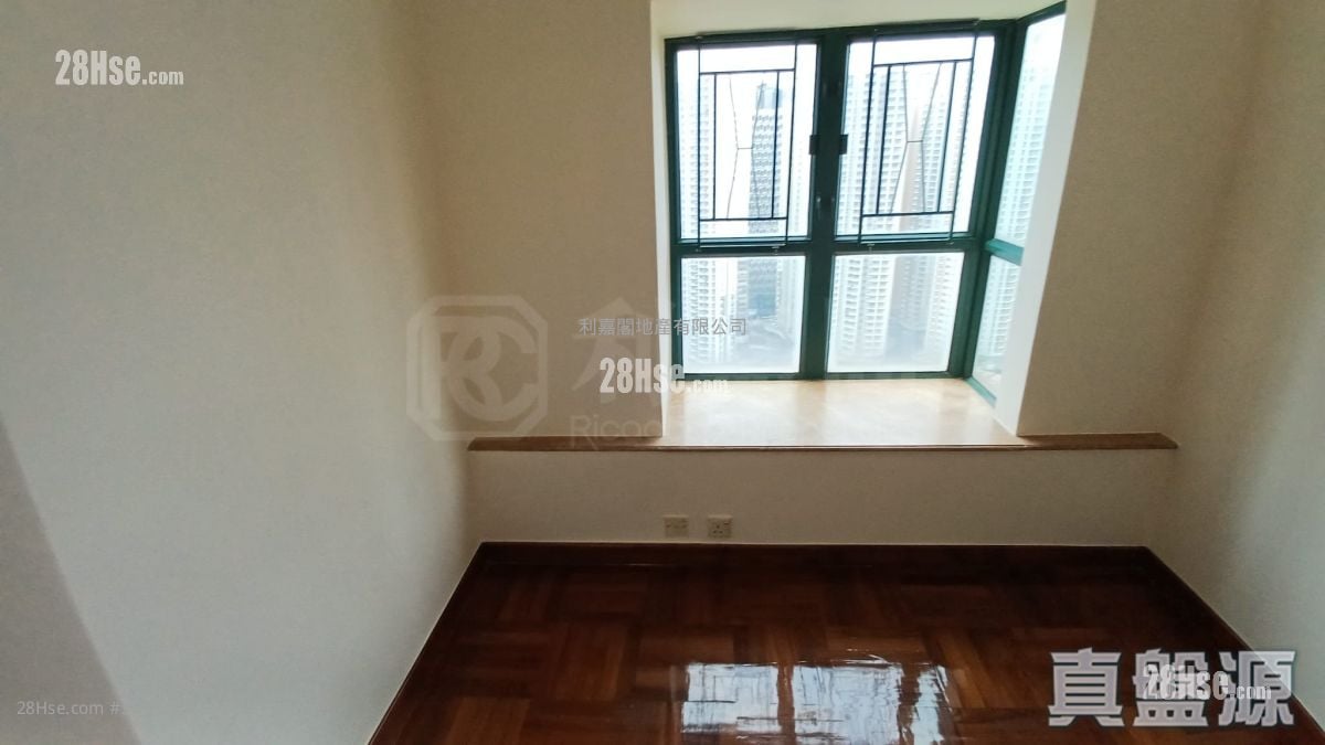 Galaxia Rental 3 Bedrooms , 1 Bathroom 517 ft²