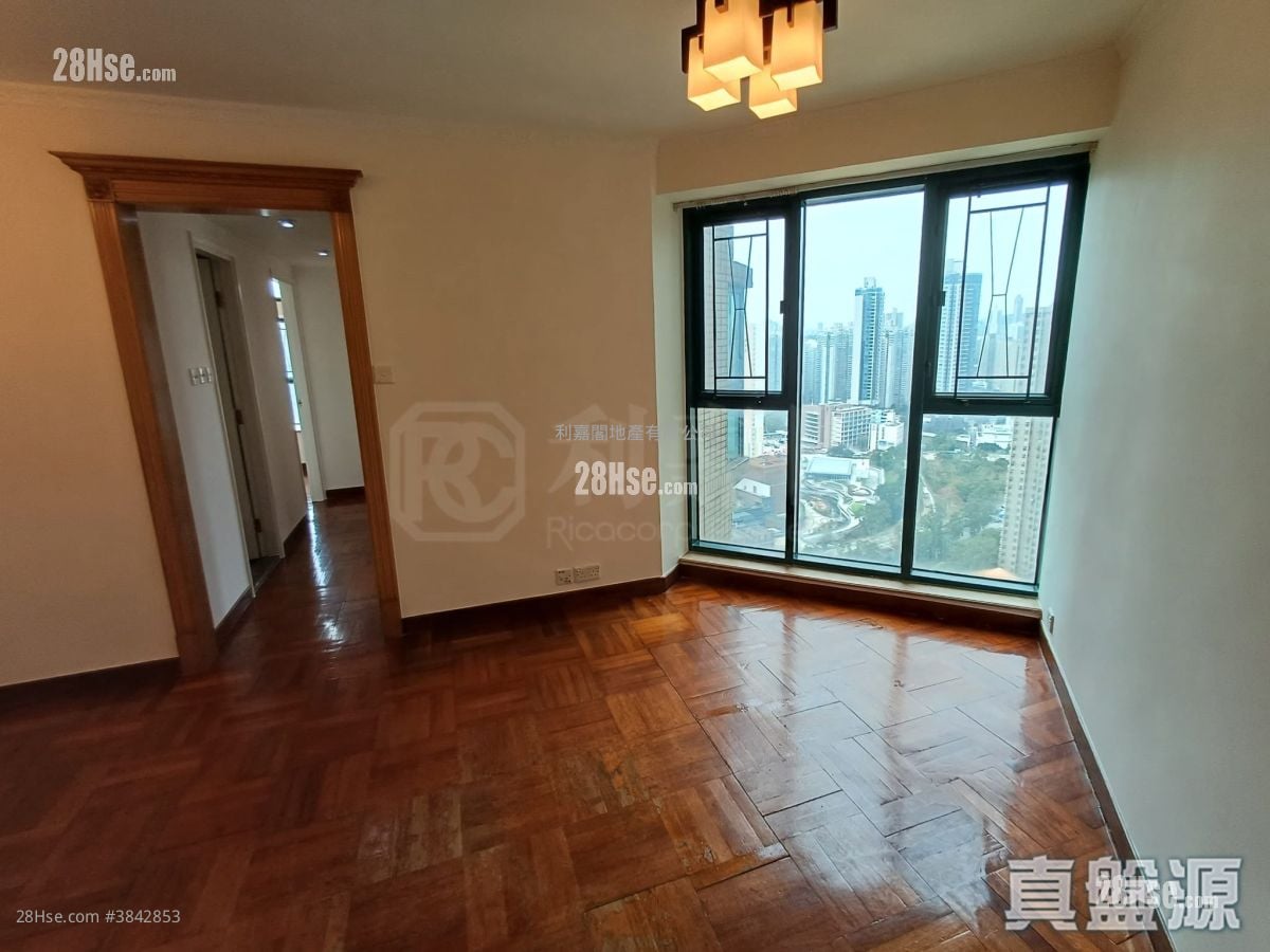 Galaxia Rental 3 Bedrooms , 1 Bathroom 517 ft²