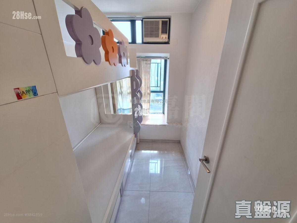 Galaxia Rental 593 ft²