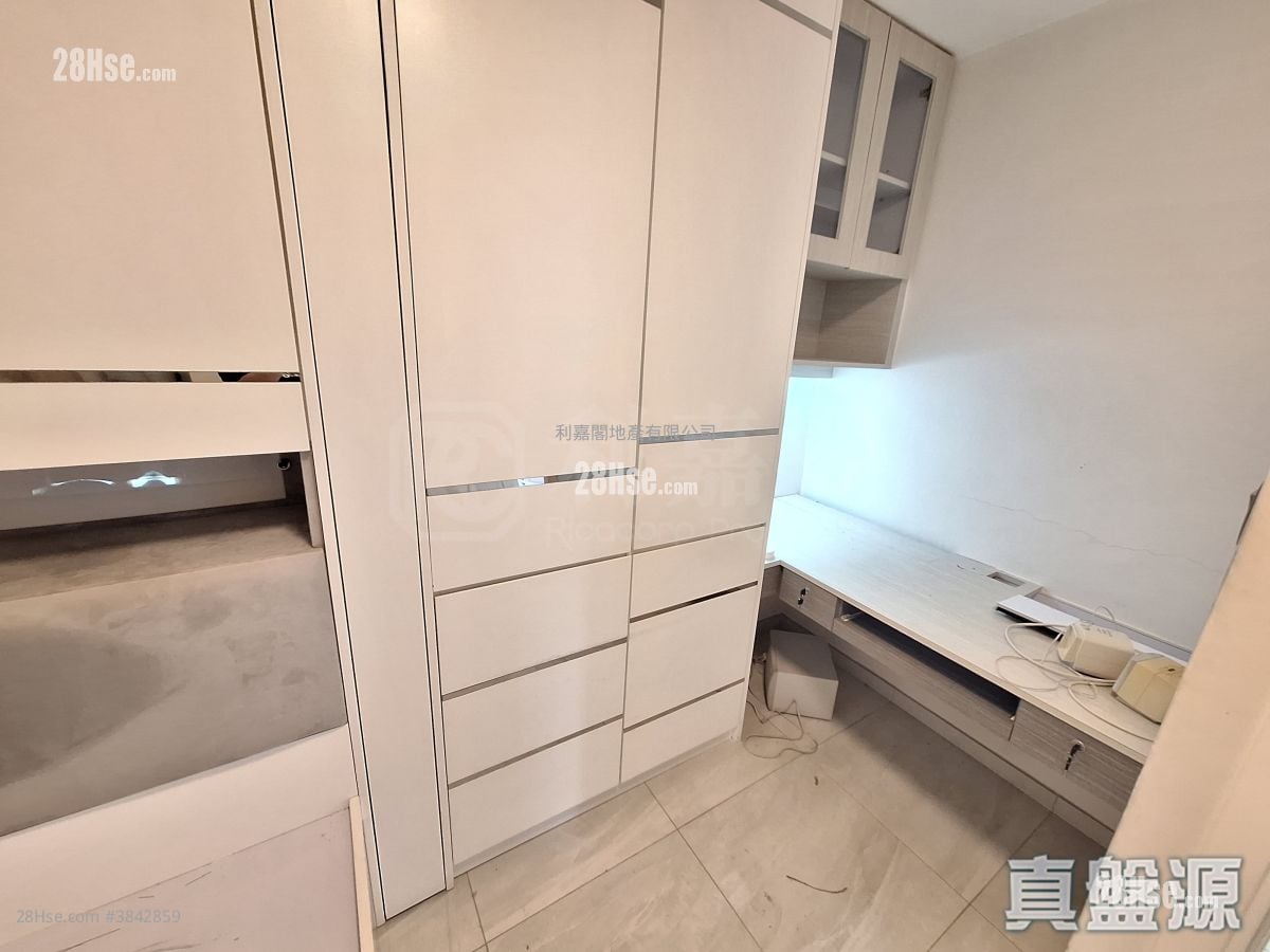 Galaxia Rental 593 ft²