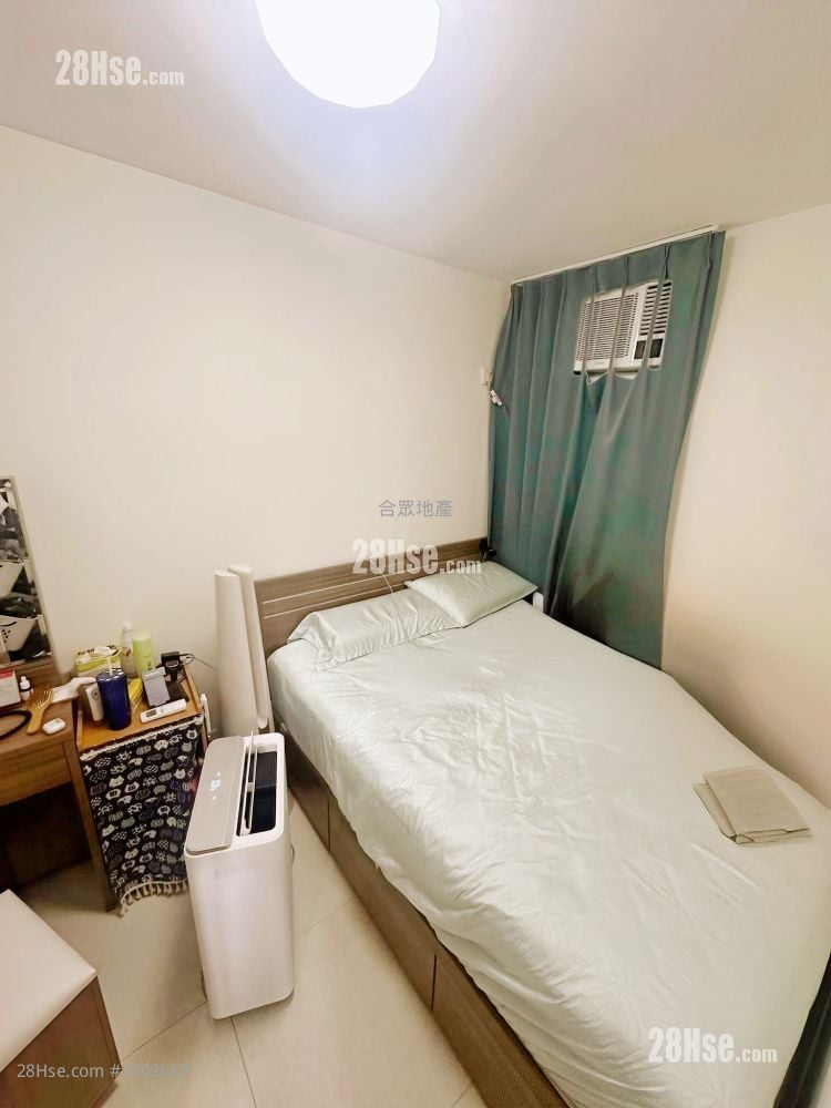 Yee Nga Court Sell 401 ft²