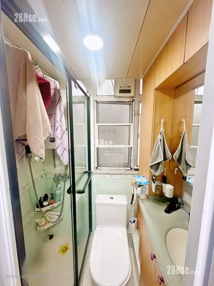 Yee Nga Court Sell 401 ft²