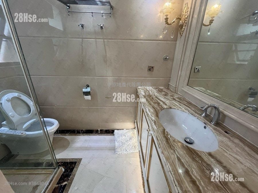 Double Haven Sell 4 Bedrooms , 4 Bathrooms 2,250 ft²