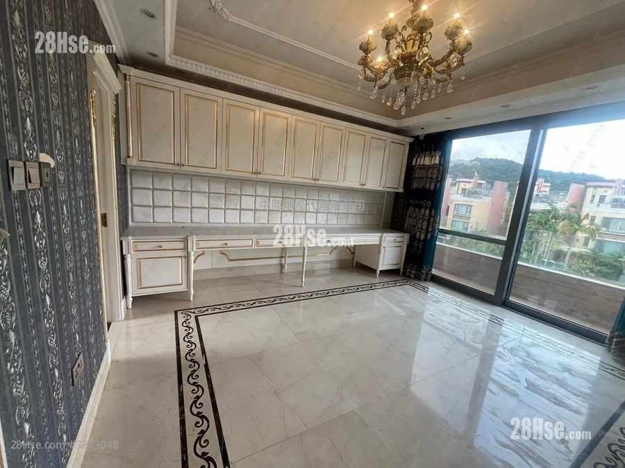 Double Haven Sell 4 Bedrooms , 4 Bathrooms 2,250 ft²