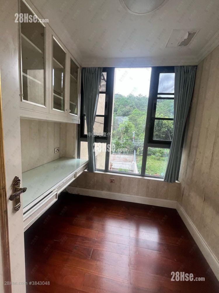 Double Haven Sell 4 Bedrooms , 4 Bathrooms 2,250 ft²