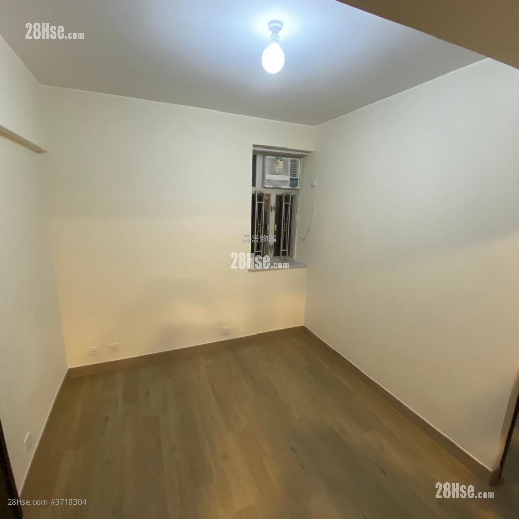 Tsuen Wan Centre Rental 2 Bedrooms 324 ft²