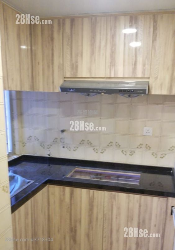 Tsuen Wan Centre Rental 2 Bedrooms 324 ft²