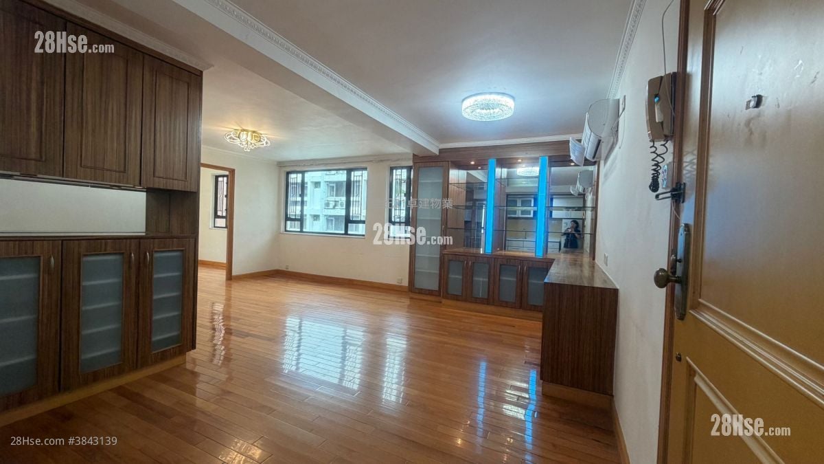 Fortune Terrace Sell 2 Bedrooms , 1 Bathroom 606 ft²