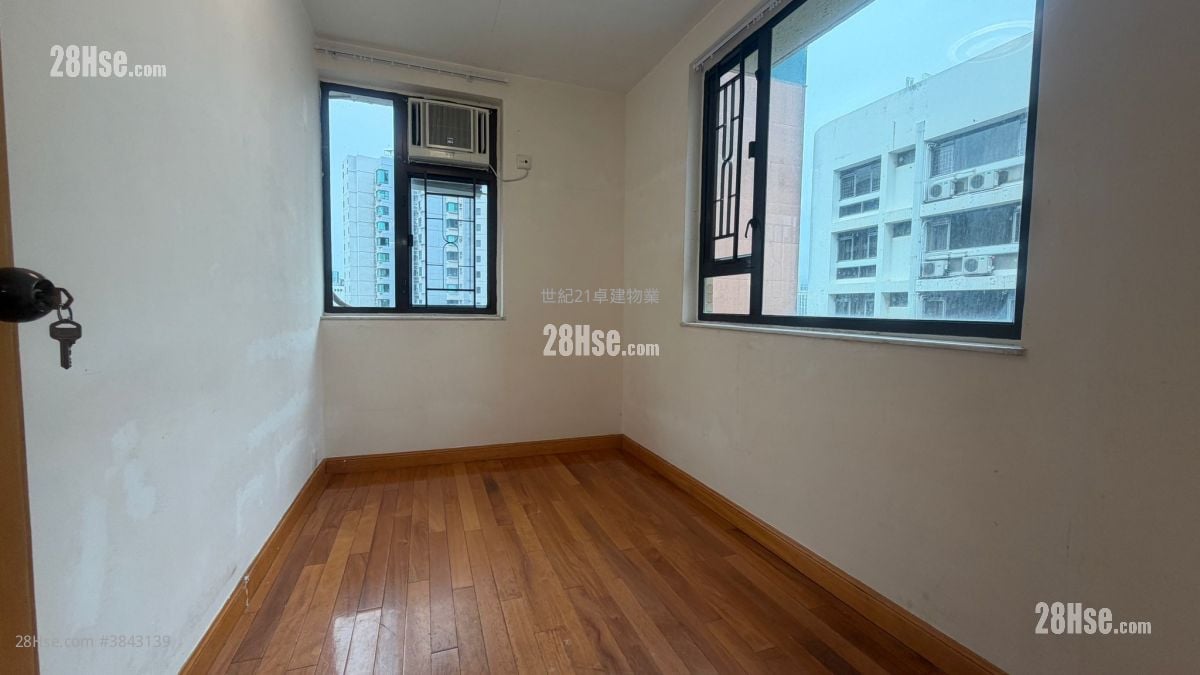 Fortune Terrace Sell 2 Bedrooms , 1 Bathroom 606 ft²