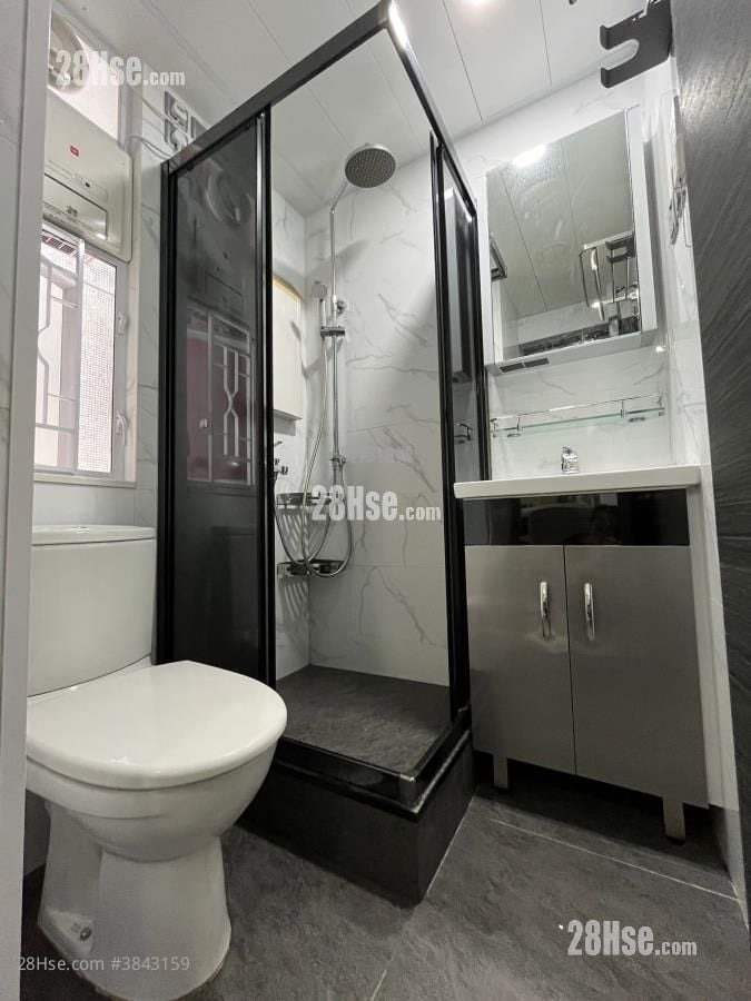 Tai Po Centre Sell 2 Bedrooms , 1 Bathroom 371 ft²