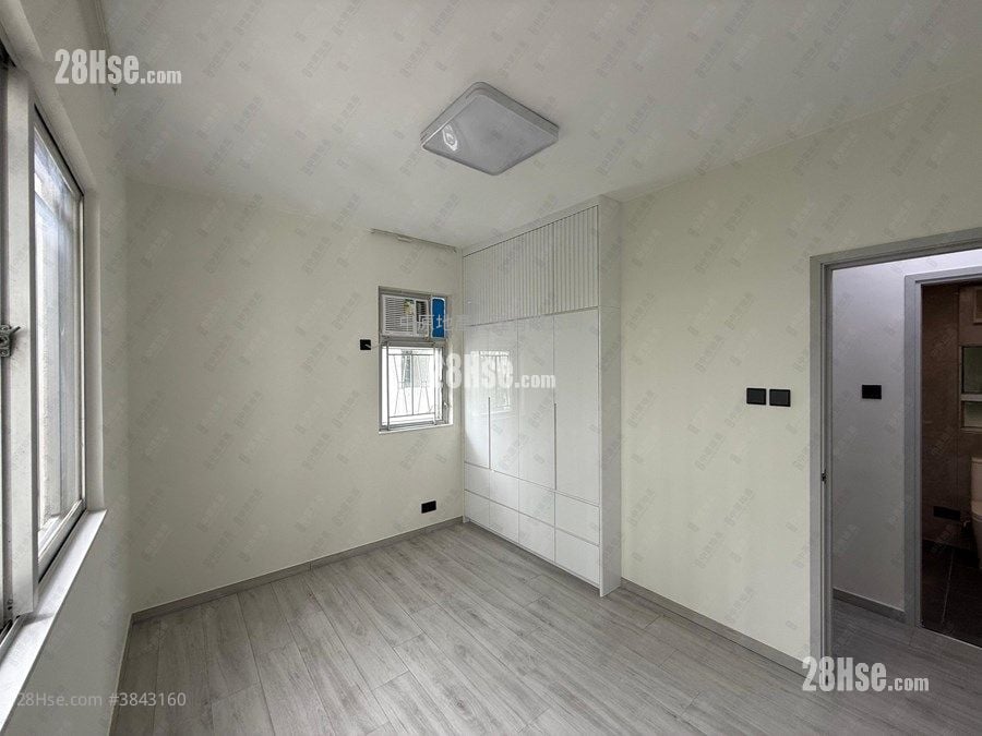 Allway Gardens Sell 2 Bedrooms , 1 Bathroom 550 ft²