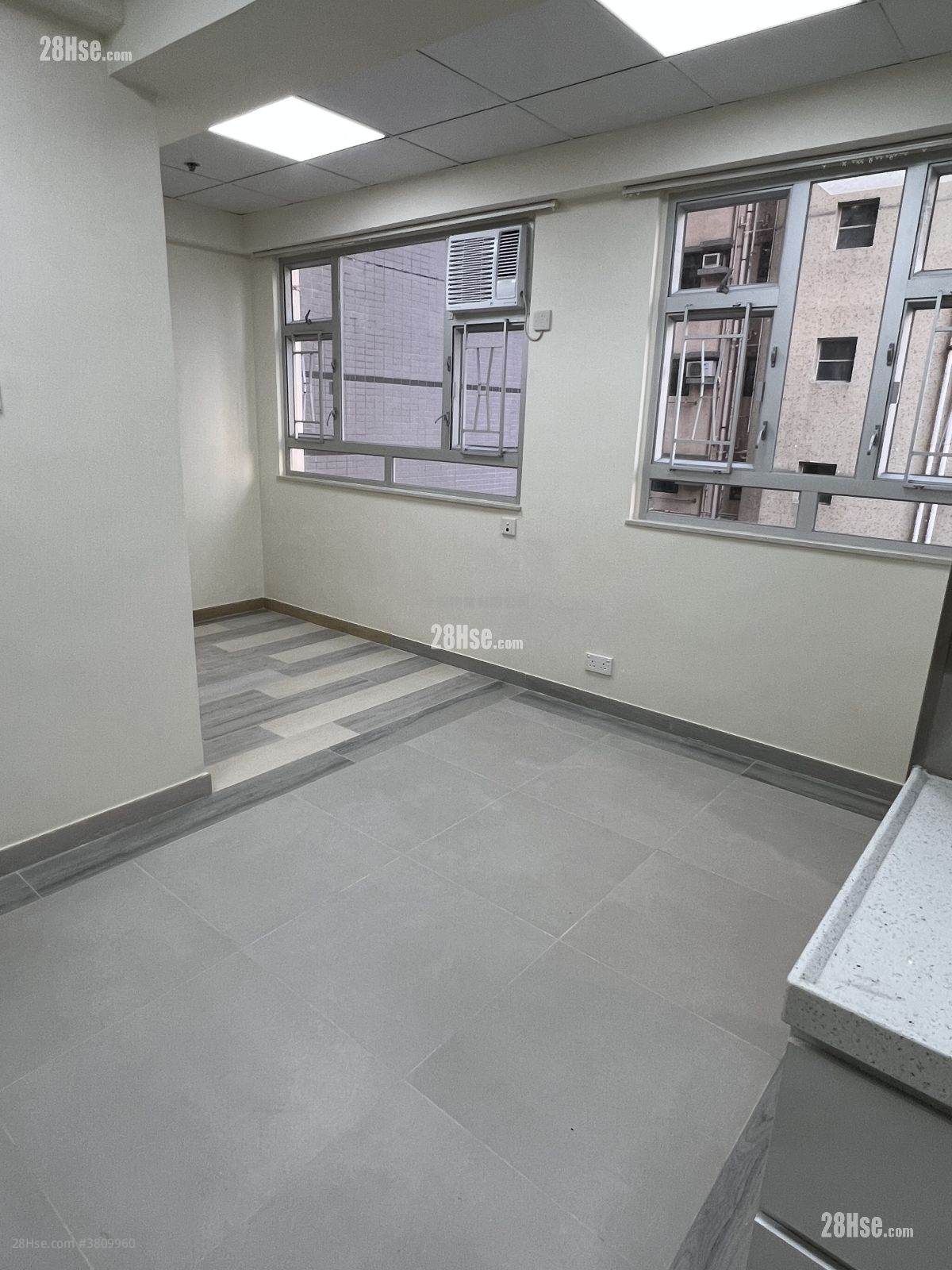 Apartment Rental Studio , 1 Bathroom 193 ft²