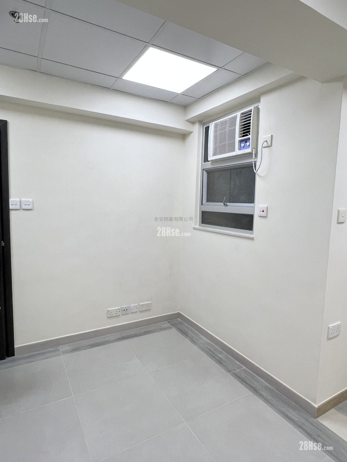 Apartment Rental Studio , 1 Bathroom 193 ft²