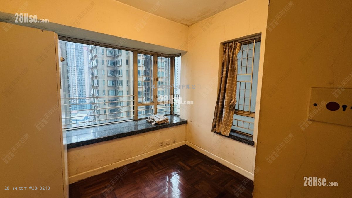 La Cite Noble Sell 2 Bedrooms , 1 Bathroom 434 ft²