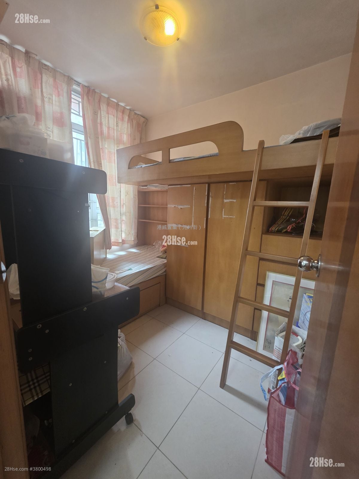 Lai Yan Court Sell 2 Bedrooms 535 ft²