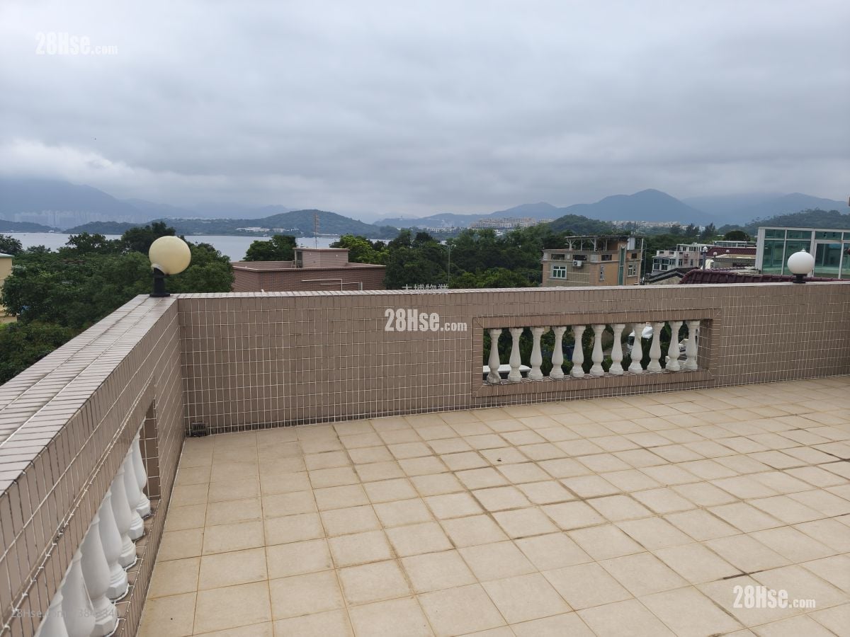 Village Rental 3 Bedrooms , 1 Bathroom 700 ft²