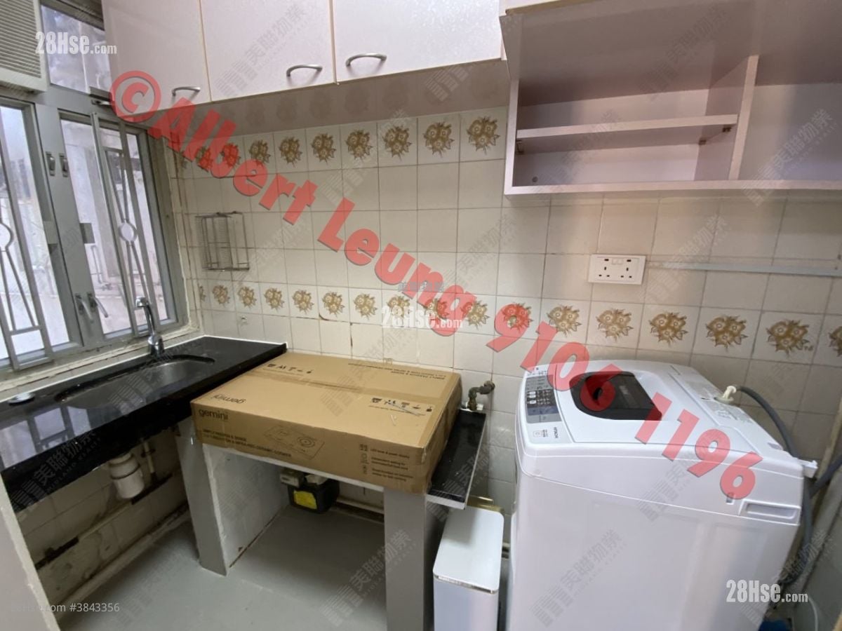Hilton Plaza Sell 3 Bedrooms , 1 Bathroom 475 ft²
