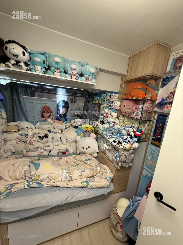 翠拥华庭 售盘 3 房 696 平方尺
