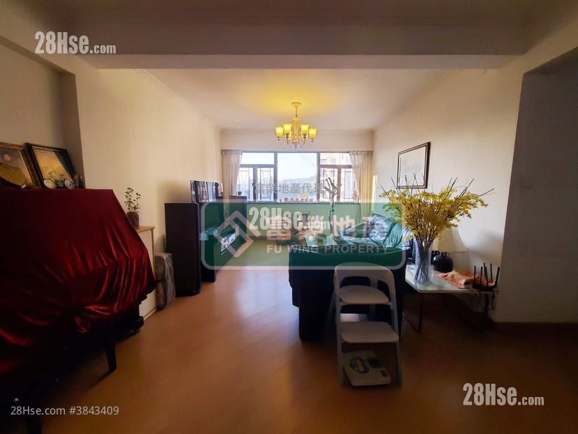 Yee On Court Sell 3 Bedrooms , 2 Bathrooms 976 ft²