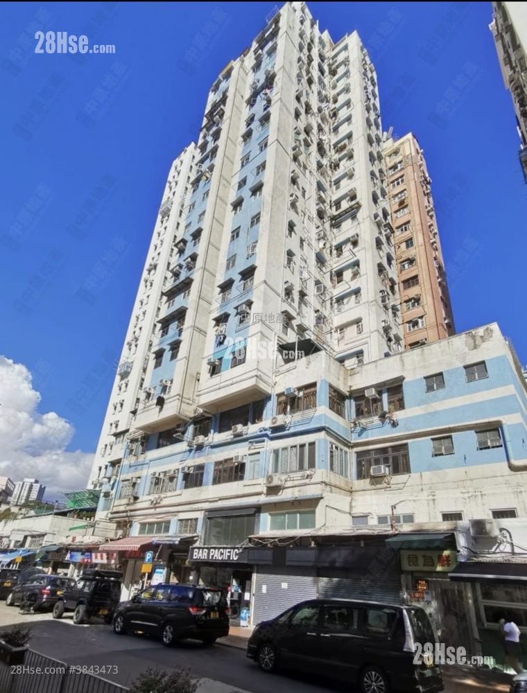 Kwai Lok Building Sell 2 Bedrooms , 1 Bathroom 426 ft²