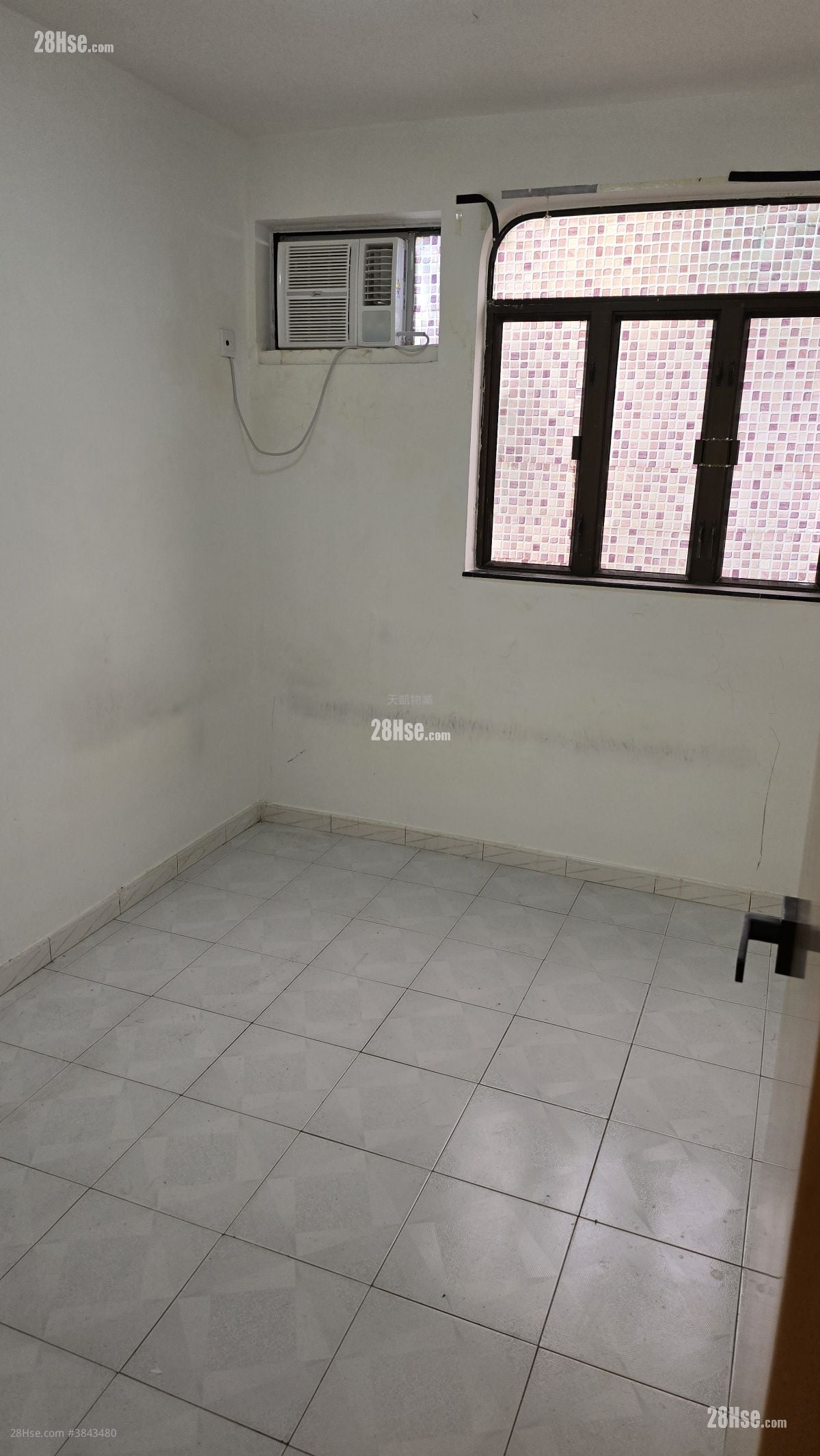 Nim Wan Tsuen Rental 2 Bedrooms , 1 Bathroom 613 ft²