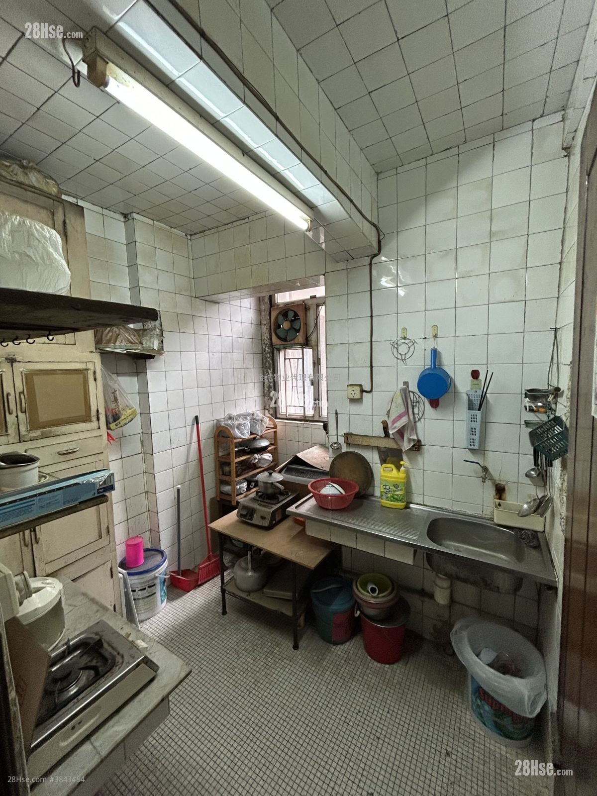 Imperial Court Sell 3 Bedrooms , 2 Bathrooms 886 ft²