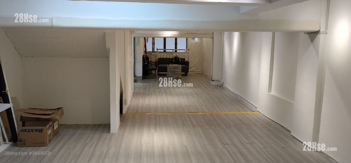 Ho King Building Sell 2 Bedrooms , 3 Toilets