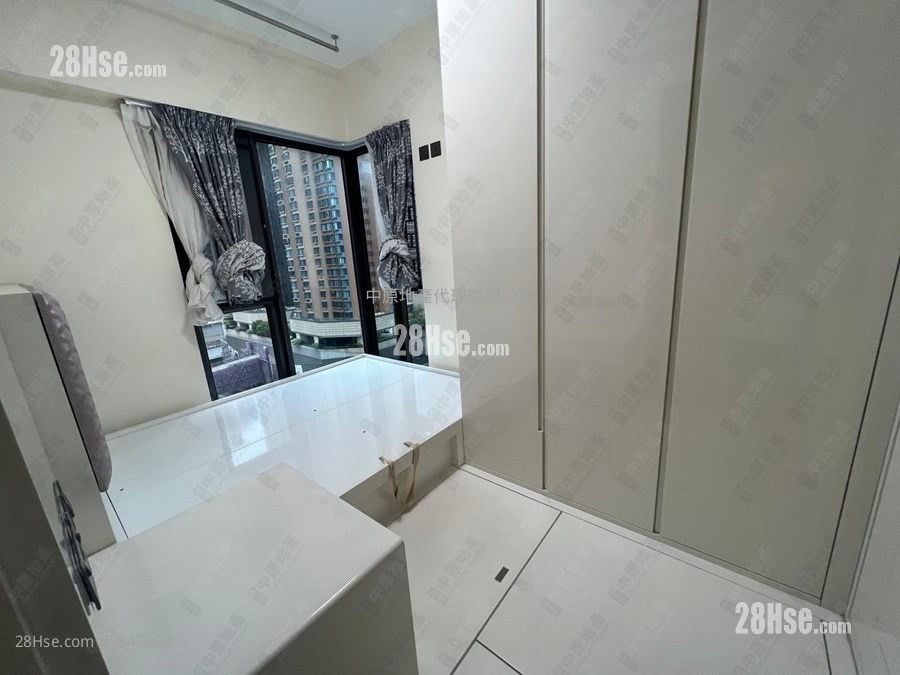 Yoho Midtown Sell 2 Bedrooms 475 ft²