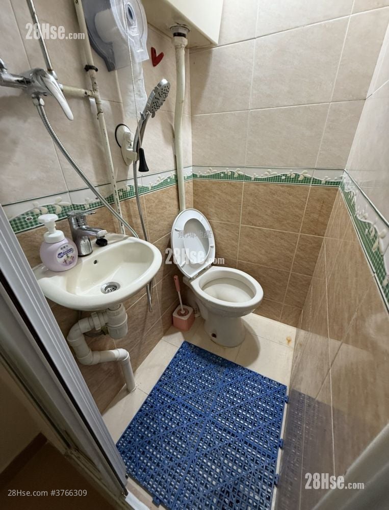 Man Wai Building Rental Studio , 1 Bathroom 100 ft²