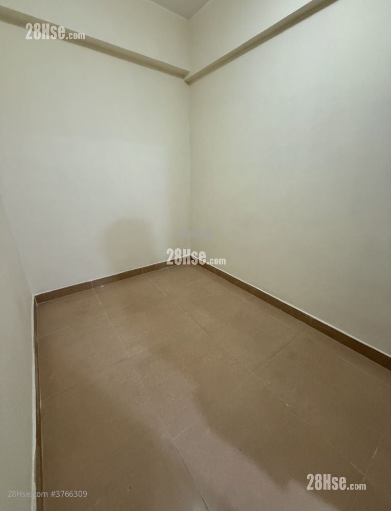 Man Wai Building Rental Studio , 1 Bathroom 100 ft²