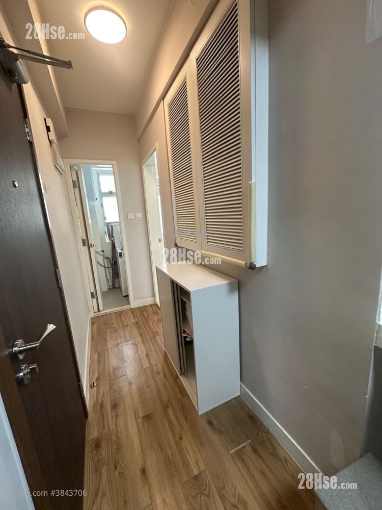 唐樓 租盤 開放式間隔 , 1 浴室 327 平方呎