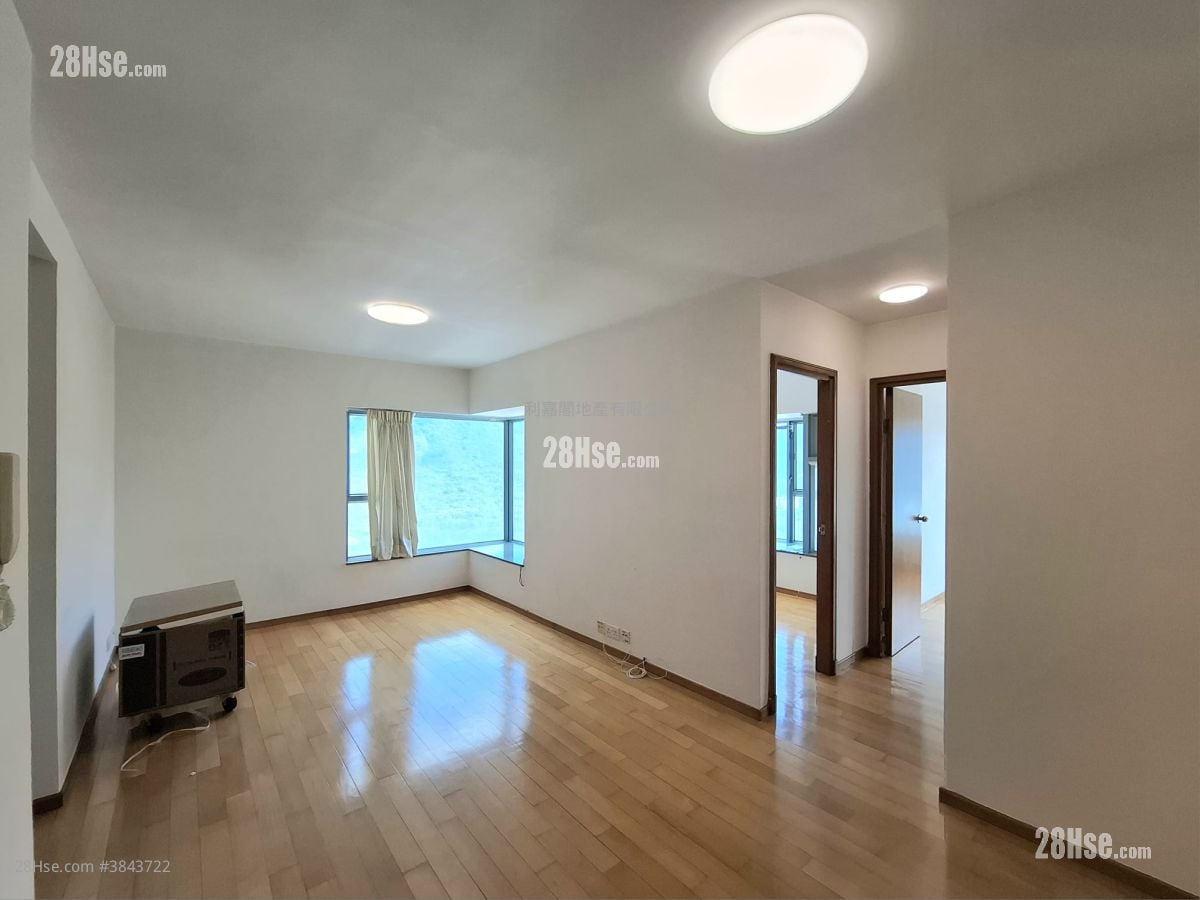 Seaview Crescent Rental 2 Bedrooms , 1 Bathroom 516 ft²