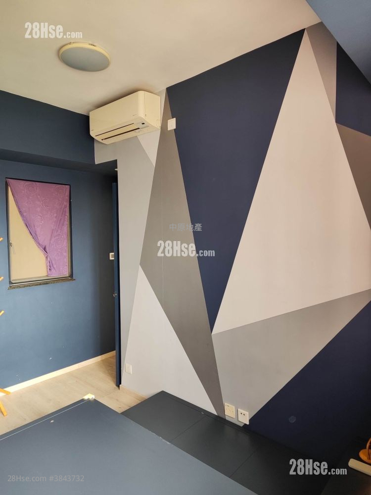 Emerald Green Sell 2 Bedrooms 580 ft²