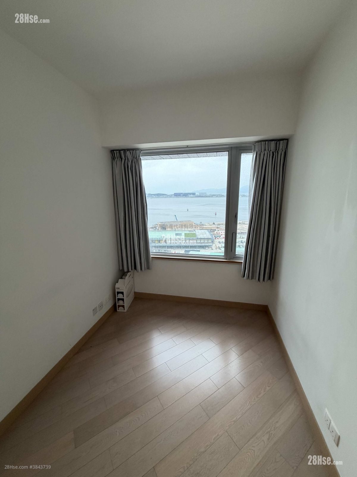Century Link Sell 2 Bedrooms 469 ft²