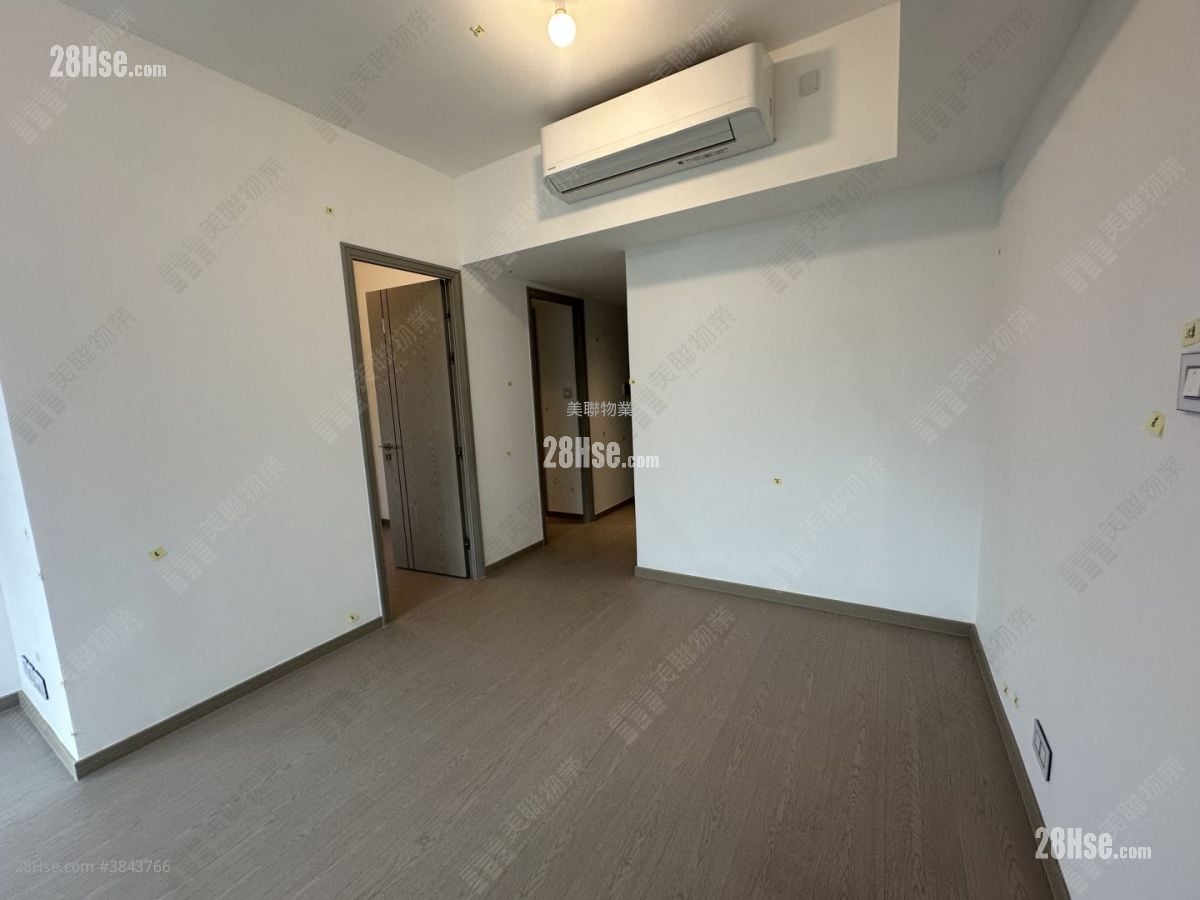 The Southside Rental 3 Bedrooms , 3 Bathrooms 737 ft²