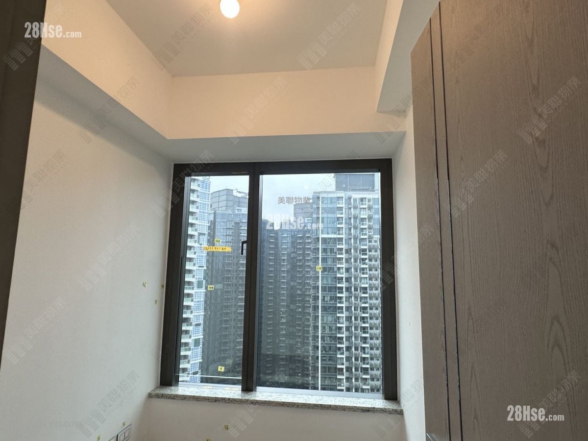 The Southside Rental 3 Bedrooms , 3 Bathrooms 737 ft²