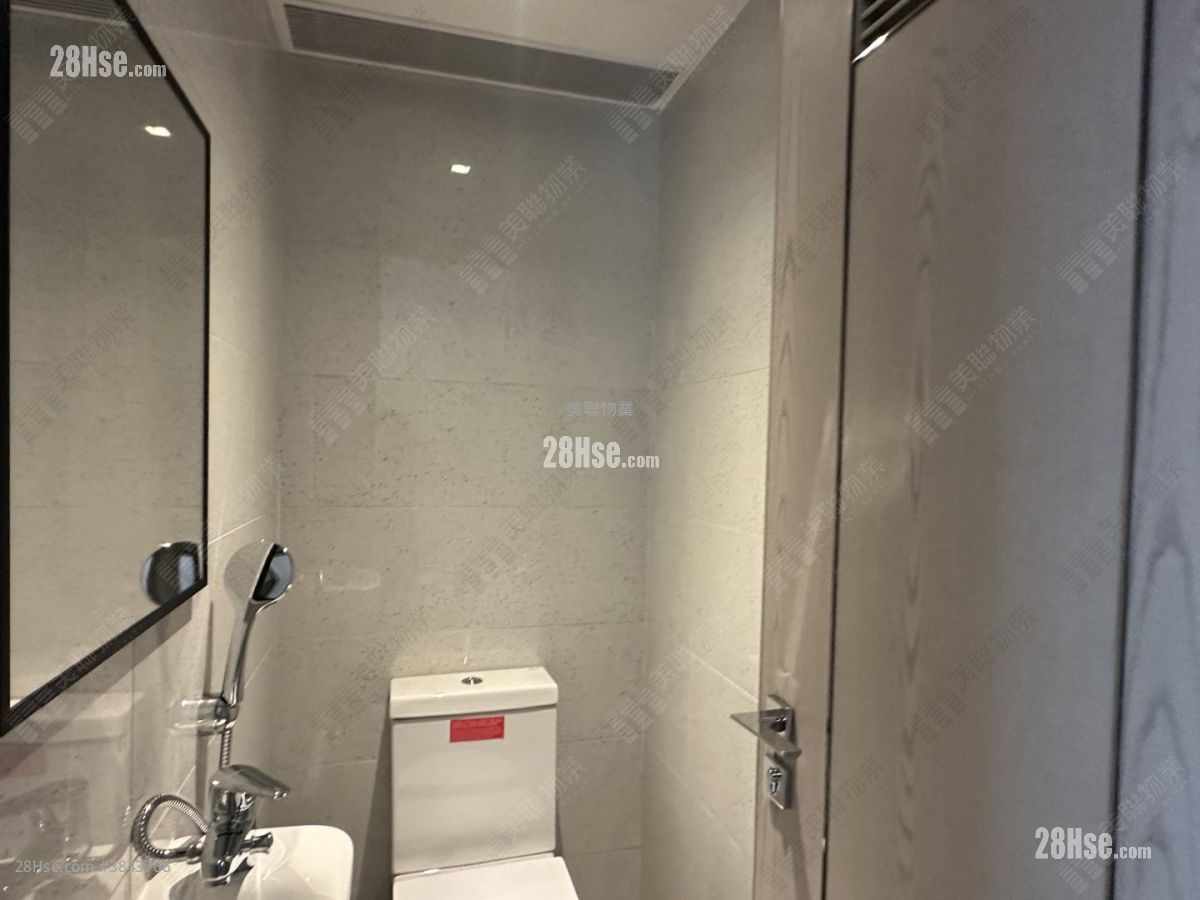The Southside Rental 3 Bedrooms , 3 Bathrooms 737 ft²
